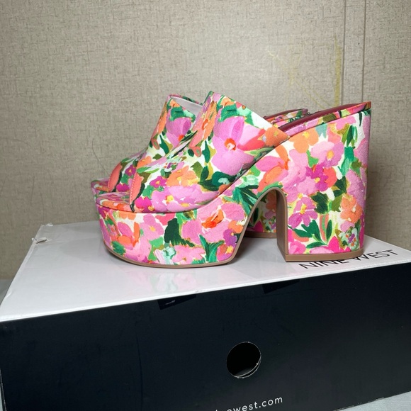 NINE WEST Floral Platform Heels Size 7M (NEW) - Picture 1 of 7